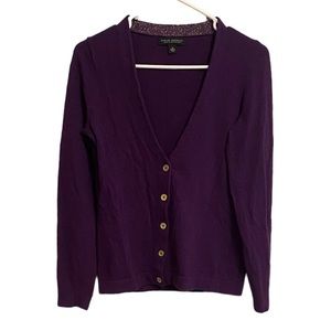 Banana Republic Purple Sweater. Size M. Excellent Conditions.
